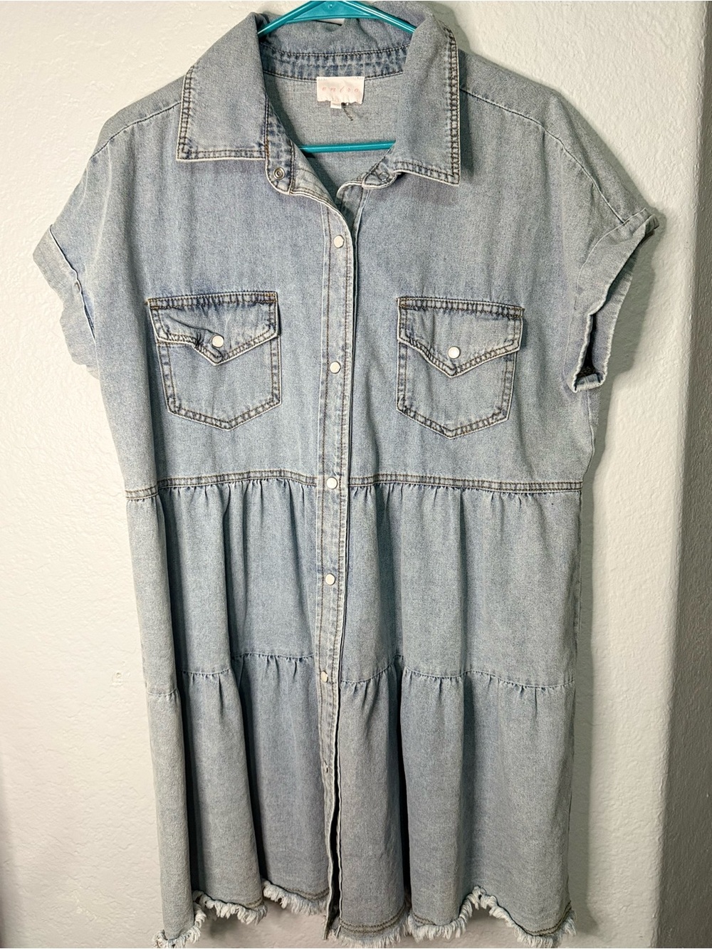 entro Light Wash Denim Tiered Shirt Dress